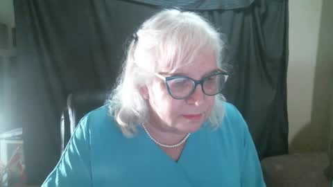 Snapshot of sissydianetx chatting on 09/24/25, 11:41 Sissy Diane online show from 09/24/25, 11:41