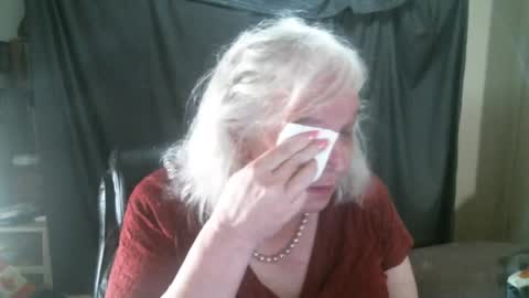 Snapshot of sissydianetx chatting on 10/17/25, 11:40 Sissy Diane online show from 10/17/25, 11:40