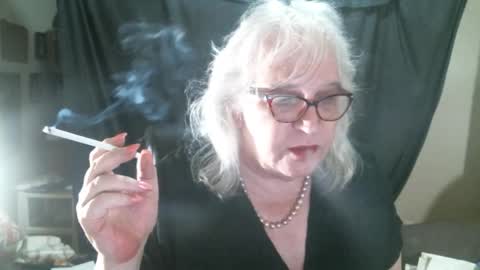 Snapshot of sissydianetx chatting on 11/08/25, 12:33 Sissy Diane online show from 11/08/25, 12:33