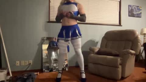 Snapshot of sissysloot9000 chatting on 09/14/25, 05:39 sissysloot9000 online show from 09/14/25, 05:39