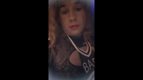 Snapshot of sissywhiteb chatting on 04/17/26, 08:28 sissywhiteb online show from 04/17/26, 08:28