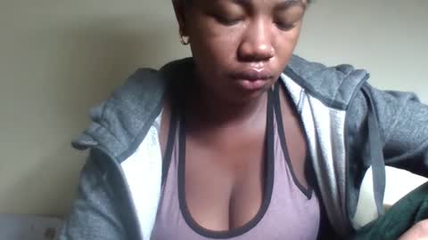 Snapshot of sisyh697532 chatting on 05/19/26, 05:03 sisyh697532 online show from 05/19/26, 05:03