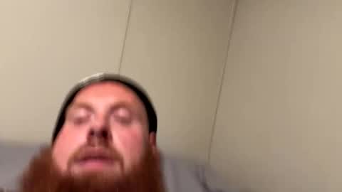 sitonmybeardinsouthcarolina online show from 10/28/25, 05:11