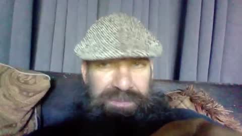 Snapshot of sitonmybeardxxx chatting on 06/09/26, 05:02 sitonmybeardxxx online show from 06/09/26, 05:02