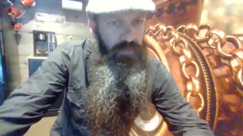 sitonmybeardxxx online show from 06/21/26, 10:01