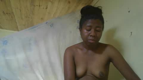 Snapshot of sitraka93 chatting on 10/12/25, 08:30 Sitraka online show from 10/12/25, 08:30