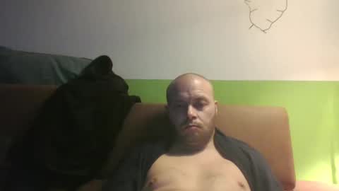 Snapshot of sixten19795 chatting on 11/14/25, 06:17 sixten19795 online show from 11/14/25, 06:17