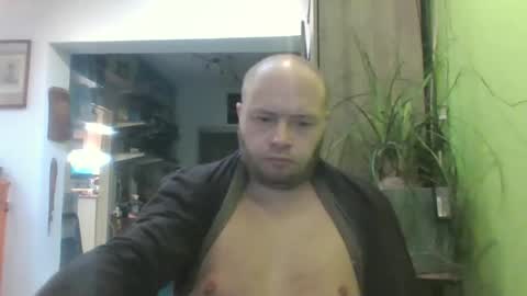 Snapshot of sixten19795 chatting on 11/21/25, 08:24 sixten19795 online show from 11/21/25, 08:24