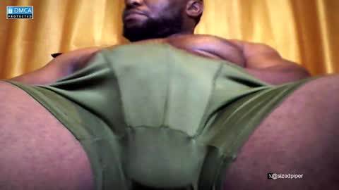 Snapshot of sizedpiper chatting on 11/01/25, 12:01 Pvt is open. Drop thumbs up in satisfaction online show from 11/01/25, 12:01