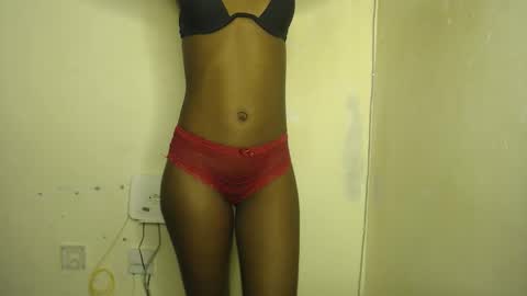 sizzly_ass online show from 04/18/26, 10:21