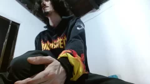 Snapshot of sk8sir chatting on 07/17/26, 07:08 sk8sir online show from 07/17/26, 07:08