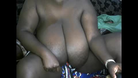 Snapshot of skado11 chatting on 10/13/25, 04:34 skado11 online show from 10/13/25, 04:34