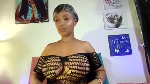 Snapshot of skar_queen11 chatting on 01/05/26, 08:23 Skarlleth online show from 01/05/26, 08:23