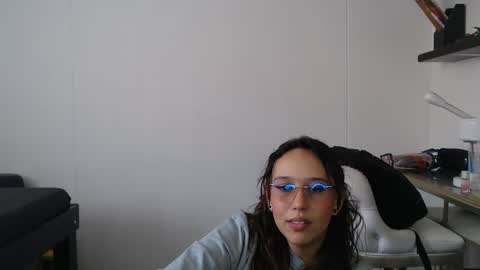 Alice online show from 02/05/25, 02:37