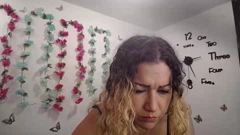 Snapshot of skarleth_diaz chatting on 09/21/25, 03:02 SKARLETH online show from 09/21/25, 03:02