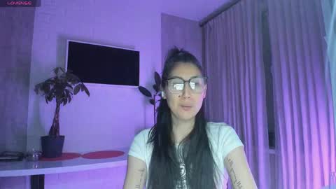 skarlett online show from 04/15/26, 09:37