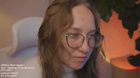 Snapshot of skarpio17 chatting on 11/11/25, 01:27 Im Scarlett ONLINE 5pm-10pm NYC time online show from 11/11/25, 01:27