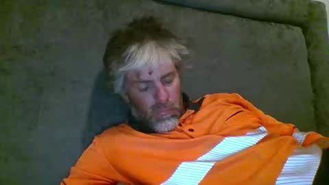 Snapshot of skataz89999 chatting on 11/21/25, 11:42 AJAY online show from 11/21/25, 11:42