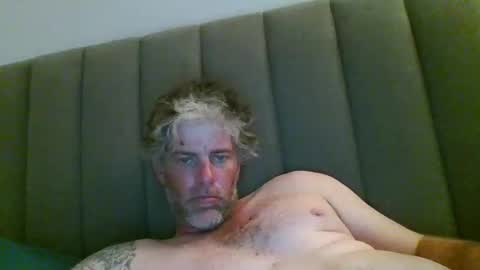 Snapshot of skataz89999 chatting on 12/04/25, 01:20 AJAY online show from 12/04/25, 01:20