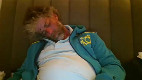 Snapshot of skataz89999 chatting on 12/17/25, 03:51 AJAY online show from 12/17/25, 03:51