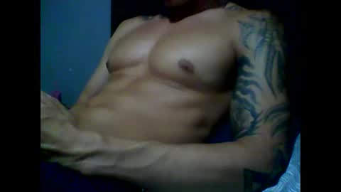 Snapshot of skater19xxx chatting on 12/08/24, 12:40 miguel online show from 12/08/24, 12:40