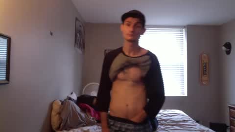 Snapshot of skater_v2 chatting on 10/11/25, 02:48 Christopher online show from 10/11/25, 02:48