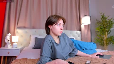 Emily online show from 10/23/25, 01:38