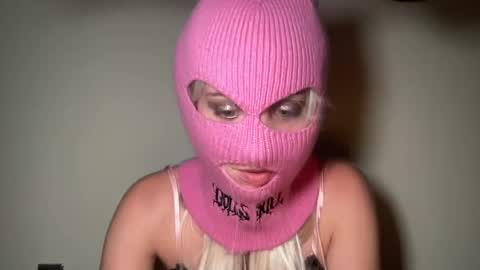 Snapshot of skibunni69xo chatting on 09/18/25, 01:18 skibunni69xo online show from 09/18/25, 01:18