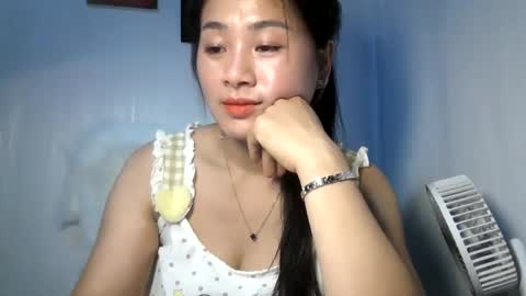 Snapshot of skie1111 chatting on 06/11/26, 03:15 Shie online show from 06/11/26, 03:15