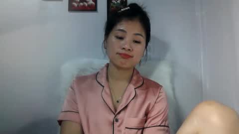 Snapshot of skie1111 chatting on 06/11/26, 03:21 Shie online show from 06/11/26, 03:21