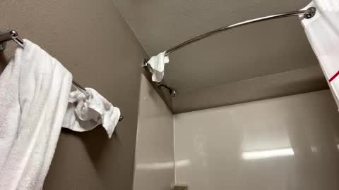 Snapshot of skimaskfuckerz chatting on 10/24/25, 04:53 skimaskfuckerz online show from 10/24/25, 04:53