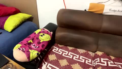 Snapshot of skinhell chatting on 01/29/25, 11:56 Elias online show from 01/29/25, 11:56