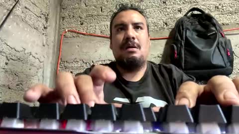 Snapshot of skinhell chatting on 11/09/25, 11:36 Elias online show from 11/09/25, 11:36