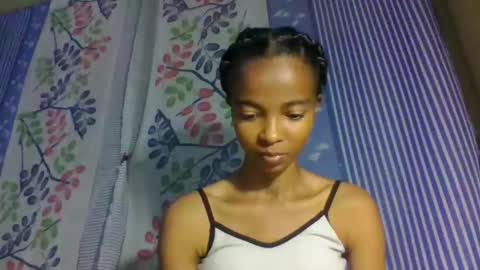 Snapshot of skinny7809 chatting on 04/19/26, 01:54 skinny7809 online show from 04/19/26, 01:54