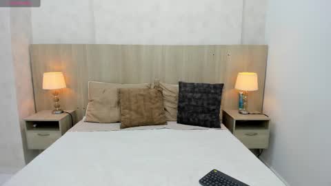 Snapshot of skinny_emily chatting on 11/16/25, 07:30 Emily Rojas online show from 11/16/25, 07:30