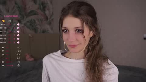 Emily online show from 03/08/25, 01:17