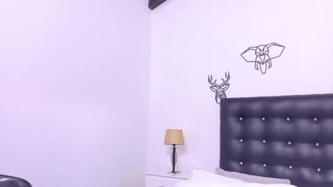 skinny_hottie18 online show from 12/19/24, 05:18