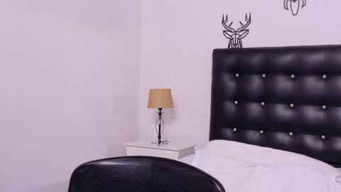 skinny_hottie18 online show from 12/27/24, 04:32