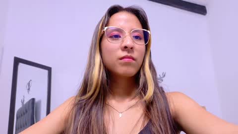 skinny_hottie18 online show from 01/24/25, 01:47