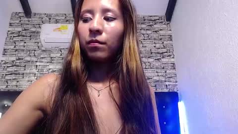 skinny_hottie18 online show from 02/28/25, 09:01