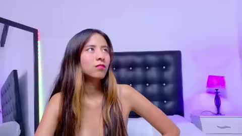 skinny_hottie18 online show from 09/09/25, 01:43