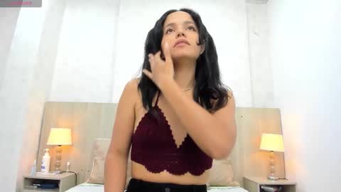 Isabela online show from 09/29/25, 11:26