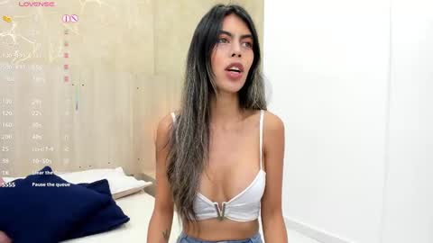 Noa online show from 09/20/25, 11:33