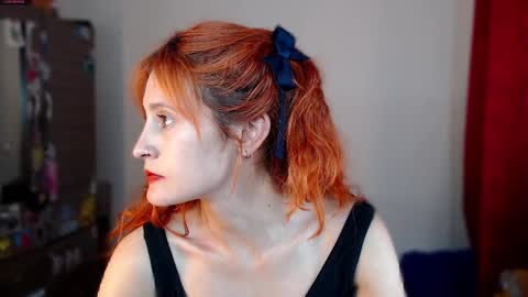 Snapshot of skinny_raven chatting on 12/15/24, 10:04 Marion online show from 12/15/24, 10:04