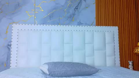 Snapshot of skinnyandcute_ chatting on 09/28/25, 01:38 Mariah Black online show from 09/28/25, 01:38