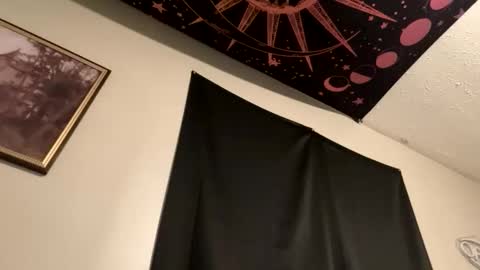 Snapshot of skinnyangel21 chatting on 12/03/25, 04:42 skinnyangel21 online show from 12/03/25, 04:42