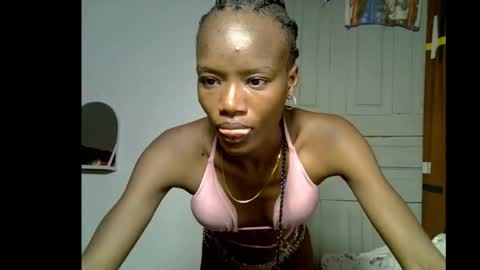 Snapshot of skinnybeauty1 chatting on 01/10/26, 10:25 Linda independent model online show from 01/10/26, 10:25