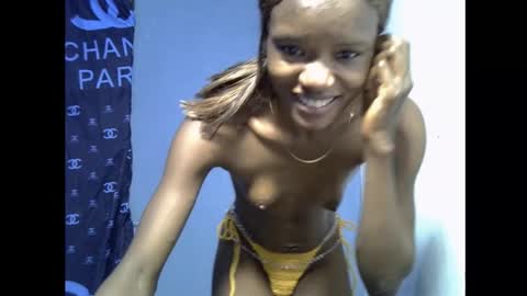 Snapshot of skinnybeauty1 chatting on 02/24/26, 07:45 Linda independent model online show from 02/24/26, 07:45