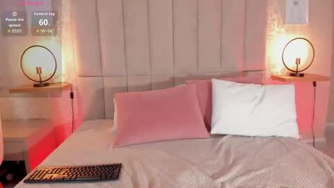 Mila online show from 05/21/26, 03:41