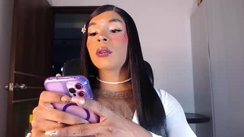 Snapshot of skinnyflak7 chatting on 10/11/25, 08:24 jesica online show from 10/11/25, 08:24